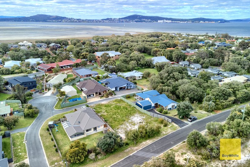 60 Wilson Street, Little Grove WA 6330