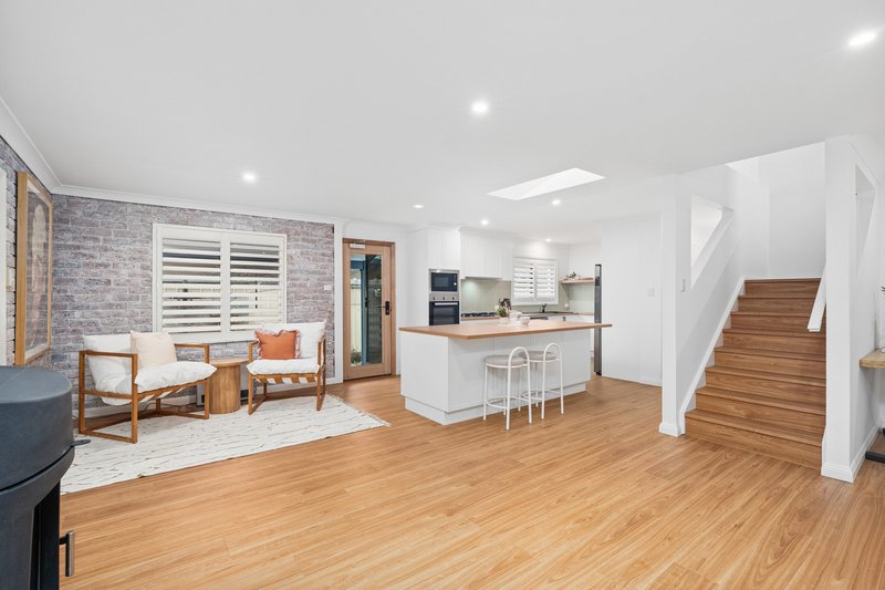 Photo - 60 Windsor Road, Wamberal NSW 2260 - Image 4