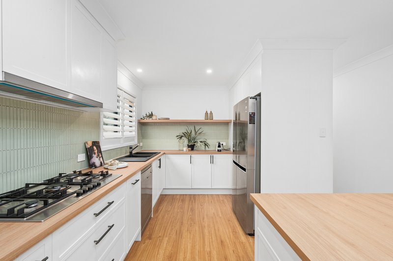 Photo - 60 Windsor Road, Wamberal NSW 2260 - Image 8