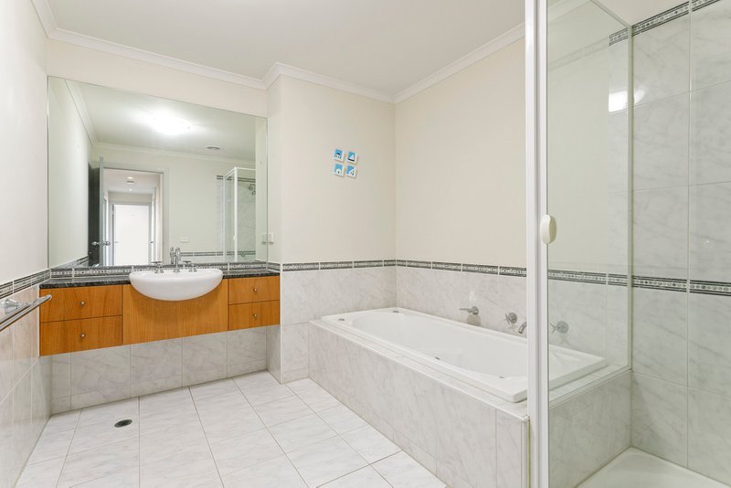 Photo - 6002/2 Sovereign Point Court, Doncaster VIC 3108 - Image 12