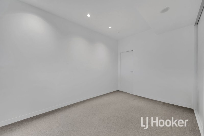 Photo - 6009/250 Spencer Street, Melbourne VIC 3000 - Image 8