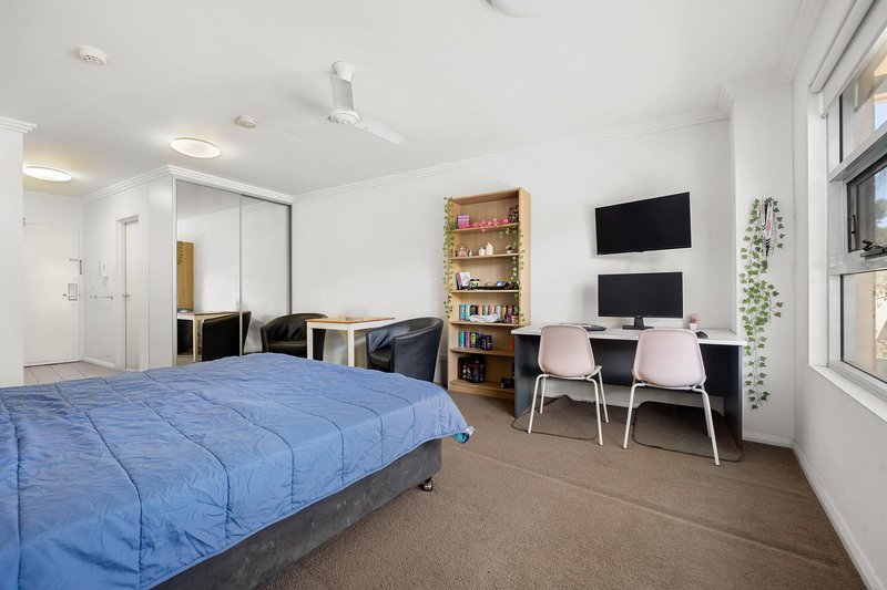 Photo - 60/101 Hennessy Street, Belconnen ACT 2617 - Image 1