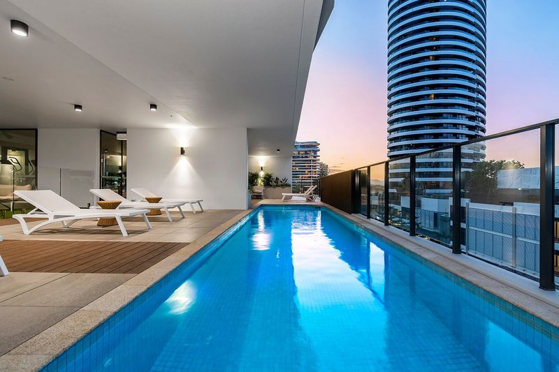 Photo - 60/14 Elizabeth Avenue, Broadbeach QLD 4218 - Image 4