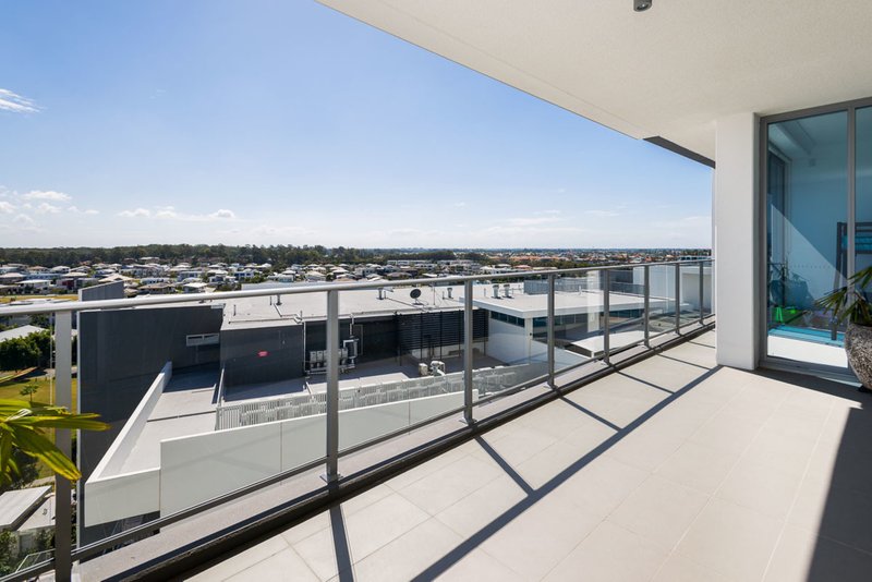 Photo - 601/43 Harbour Town Drive, Biggera Waters QLD 4216 - Image 5