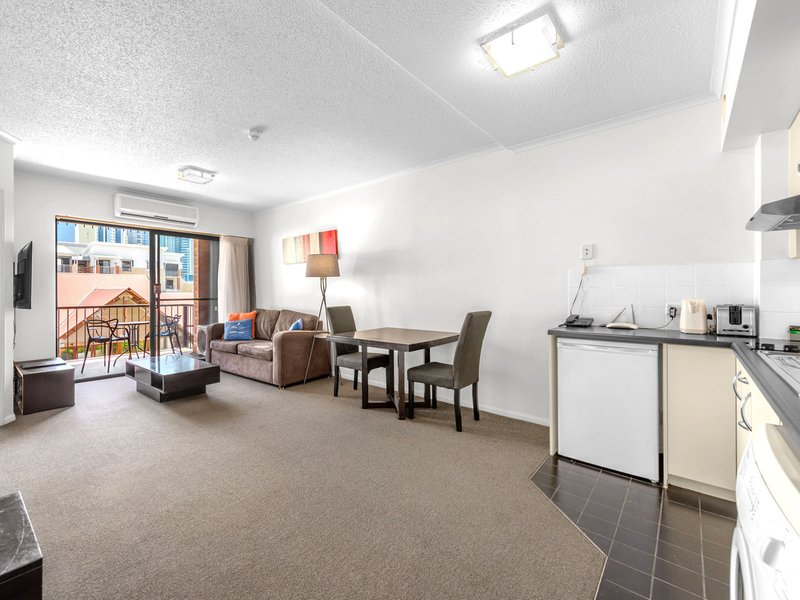 Photo - 601/455 Brunswick Street, Fortitude Valley QLD 4006 - Image 3