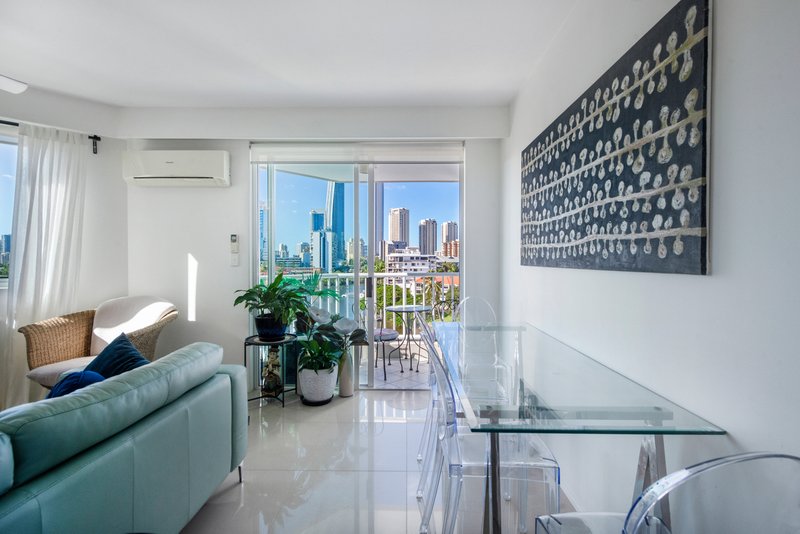 Photo - 601/7 Mallana Street, Surfers Paradise QLD 4217 - Image 3