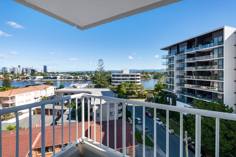 Photo - 601/7 Mallana Street, Surfers Paradise QLD 4217 - Image 13