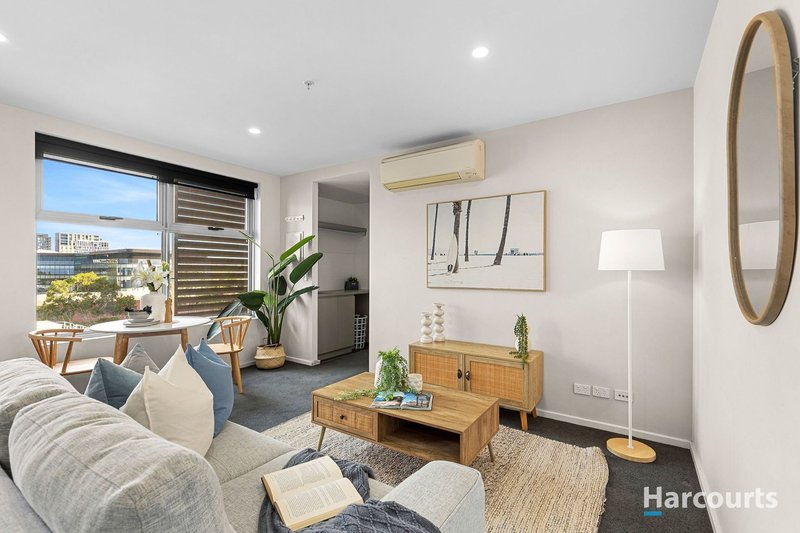 Photo - 601/8 Gheringhap Street, Geelong VIC 3220 - Image 5