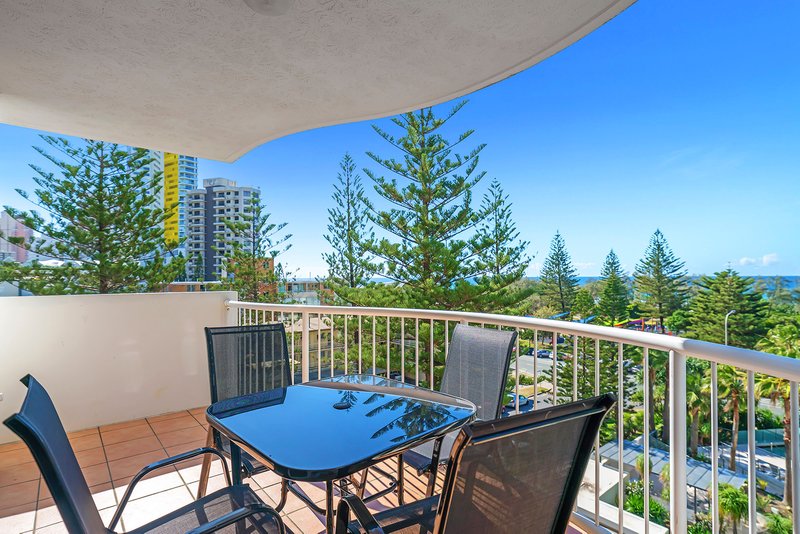 Photo - 601/8 Philip Avenue, Broadbeach QLD 4218 - Image 4