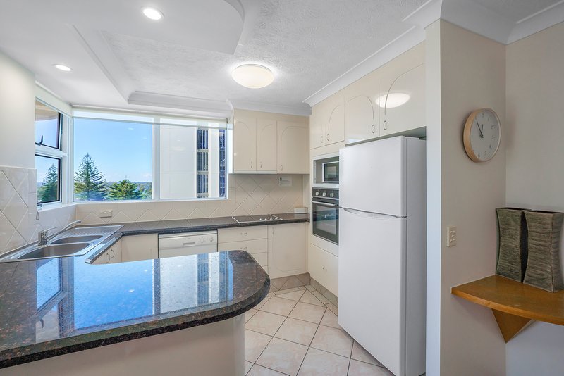 Photo - 601/8 Philip Avenue, Broadbeach QLD 4218 - Image 7