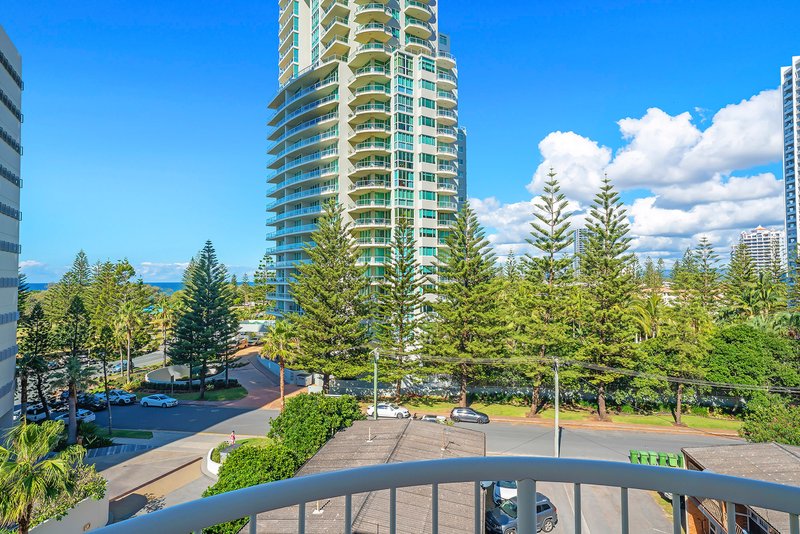 Photo - 601/8 Philip Avenue, Broadbeach QLD 4218 - Image 17