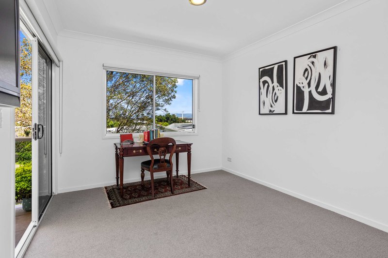 Photo - 6018A Vista Drive, Benowa QLD 4217 - Image 20