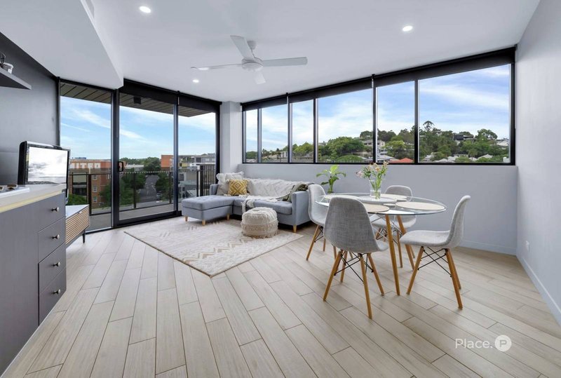 Photo - 602/109 Commercial Road, Teneriffe QLD 4005 - Image 2