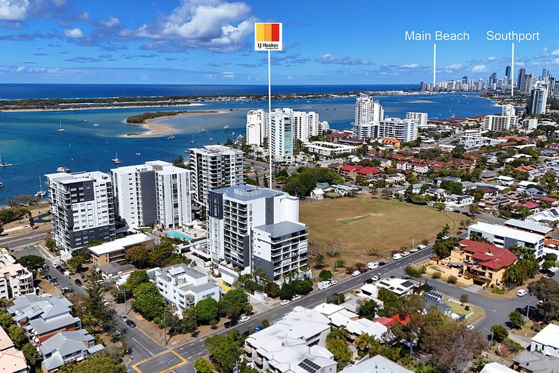 Photo - 602/17 Bath Street, Labrador QLD 4215 - Image 2