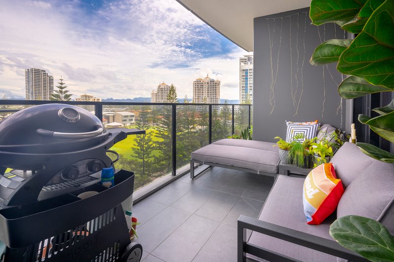 Photo - 602/185 Old Burleigh Road, Broadbeach QLD 4218 - Image 25