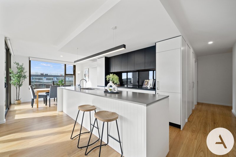Photo - 602/21 Challis Street, Dickson ACT 2602 - Image 4