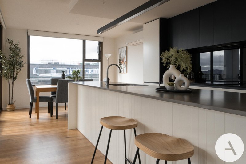 Photo - 602/21 Challis Street, Dickson ACT 2602 - Image 5