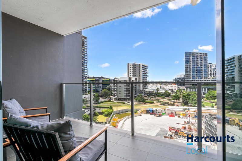 Photo - 602/30 Festival Place, Newstead QLD 4006 - Image 11