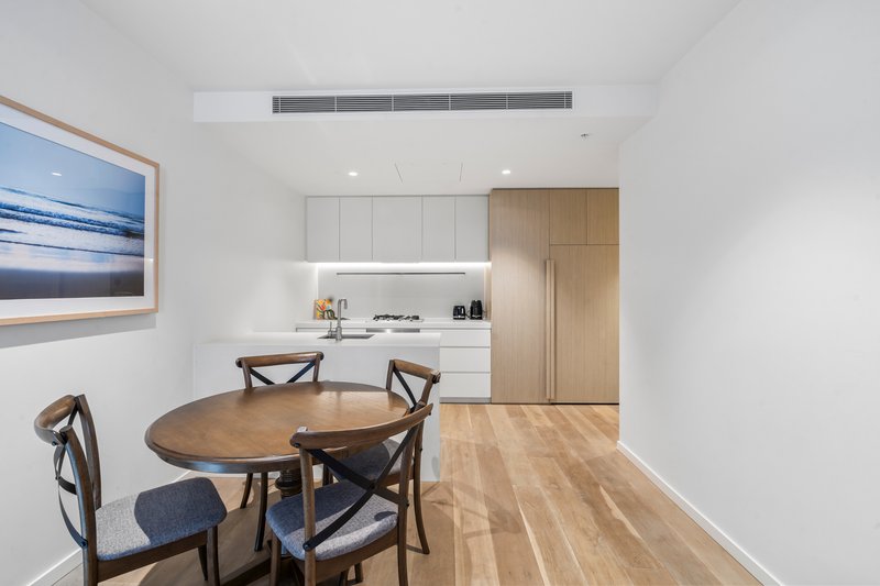 Photo - 602/450 St Kilda Road, Melbourne VIC 3004 - Image 3
