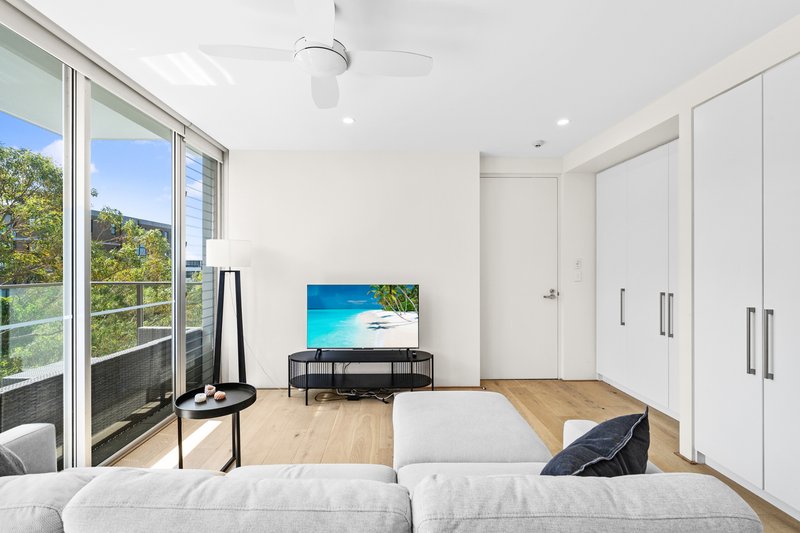 Photo - 602/48-50 Penkivil Street, Bondi NSW 2026 - Image 2