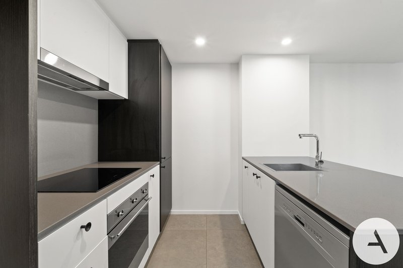 Photo - 602/6 Grazier Lane, Belconnen ACT 2617 - Image 6