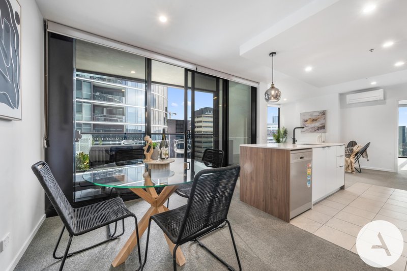 Photo - 603/15 Bowes Street, Phillip ACT 2606 - Image 4