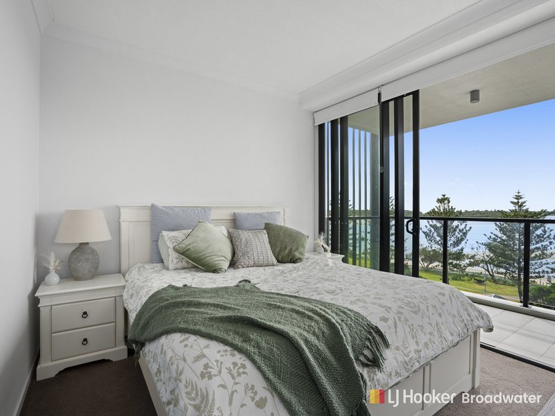 Photo - 603/372 Marine Parade, Labrador QLD 4215 - Image 3