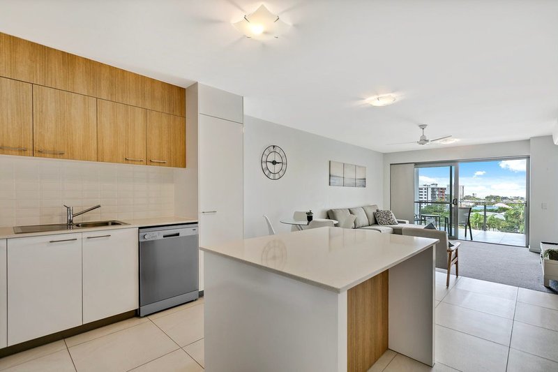Photo - 603/4 Maud Street, Maroochydore QLD 4558 - Image 2