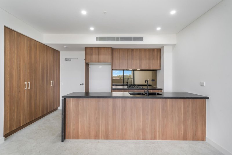 Photo - 604/10 Kamira Court, Villawood NSW 2163 - Image 3