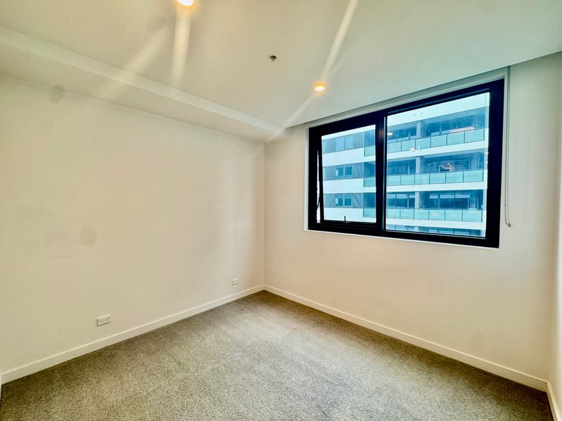 Photo - 604/20 Lomandra Drive, Clayton South VIC 3169 - Image 3
