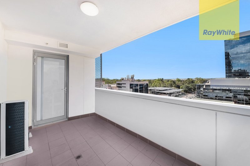 Photo - 604/29 Hunter Street, Parramatta NSW 2150 - Image 4