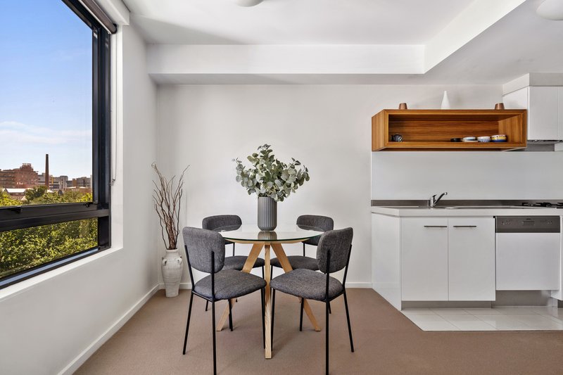 Photo - 604/594 St Kilda Road, Melbourne VIC 3004 - Image 1