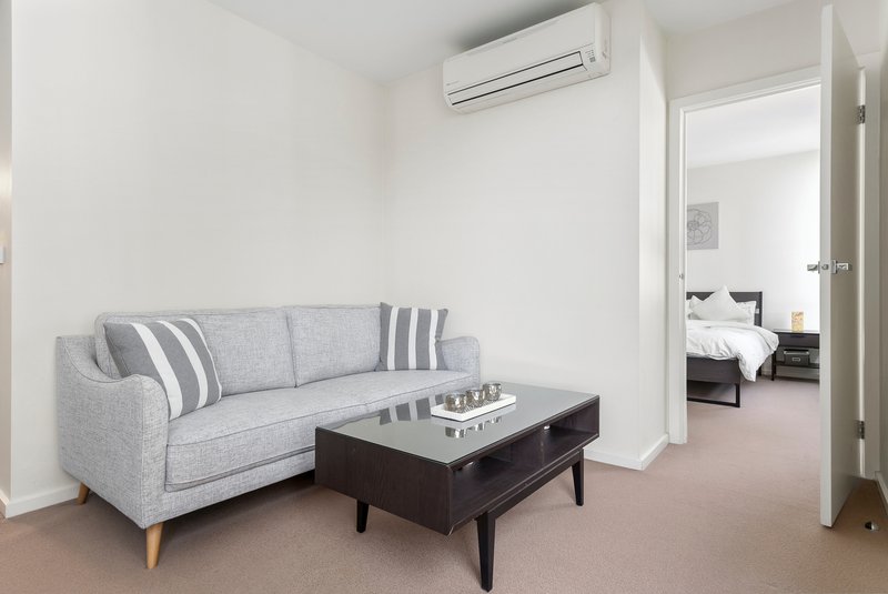 Photo - 604/594 St Kilda Road, Melbourne VIC 3004 - Image 3