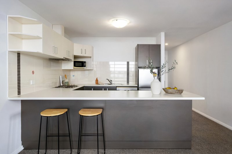 Photo - 604/6-10 Gladstone Avenue, Wollongong NSW 2500 - Image 3