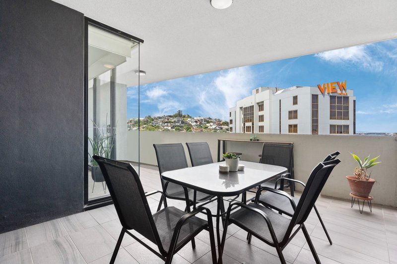 Photo - 604/8 Hunt Street, Hamilton QLD 4007 - Image 11