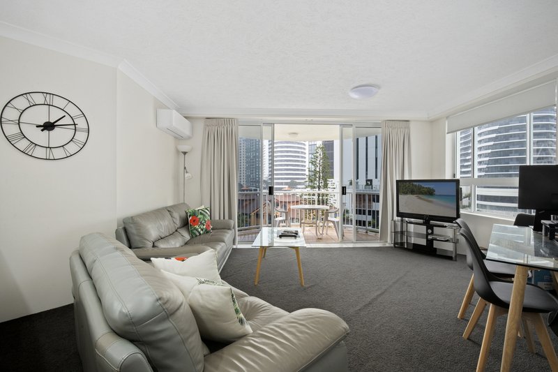 Photo - 604/8 Philip Avenue, Broadbeach QLD 4218 - Image 4