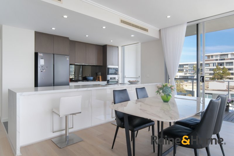 Photo - 604B/3 Timbrol Ave , Rhodes NSW 2138 - Image 8