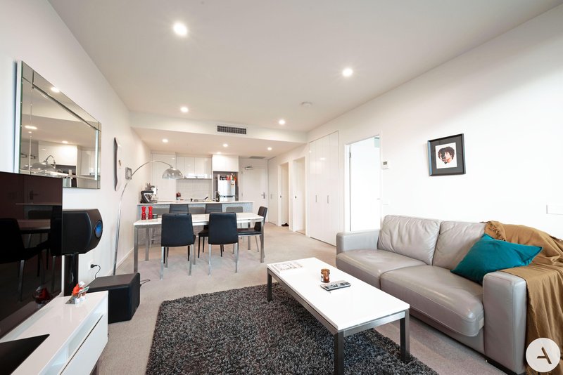 Photo - 605/102 Northbourne Avenue, Braddon ACT 2612 - Image 6