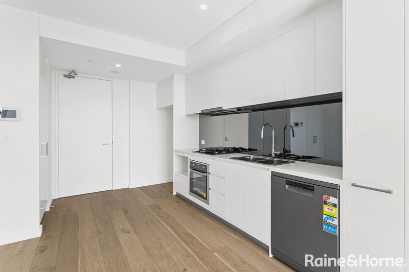 Photo - 605/12 Stanley Street, Kogarah NSW 2217 - Image 4