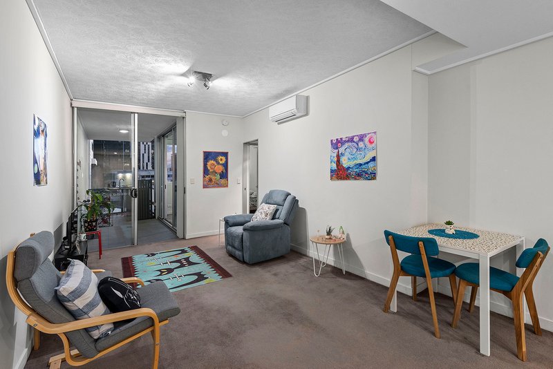 Photo - 605/14 Cordelia Street, South Brisbane QLD 4101 - Image 7