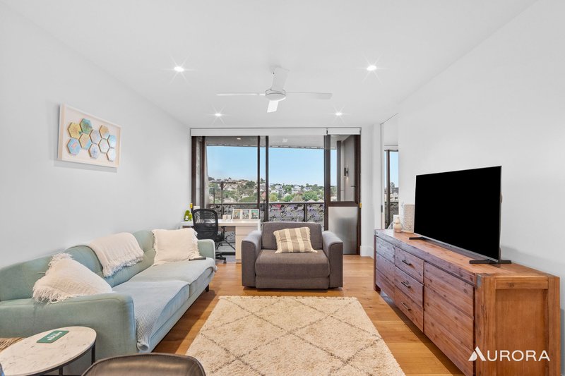 Photo - 605/14 Ella Street, Newstead QLD 4006 - Image 4