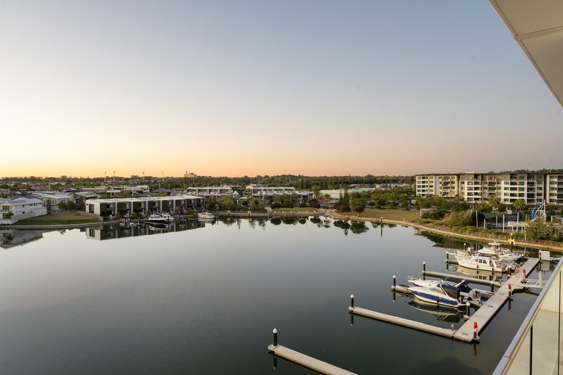 Photo - 605/15 Aqua Street, Newport QLD 4020 - Image 4