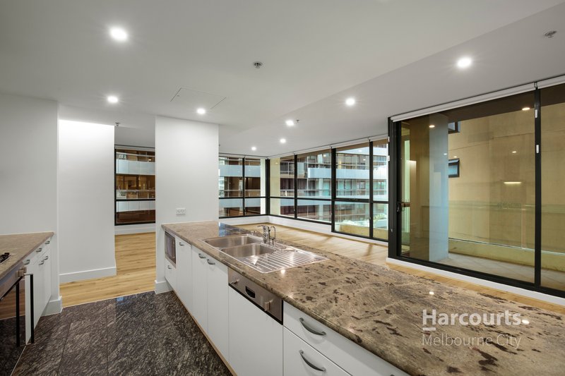 Photo - 605/19 Queens Road, Melbourne VIC 3004 - Image 4