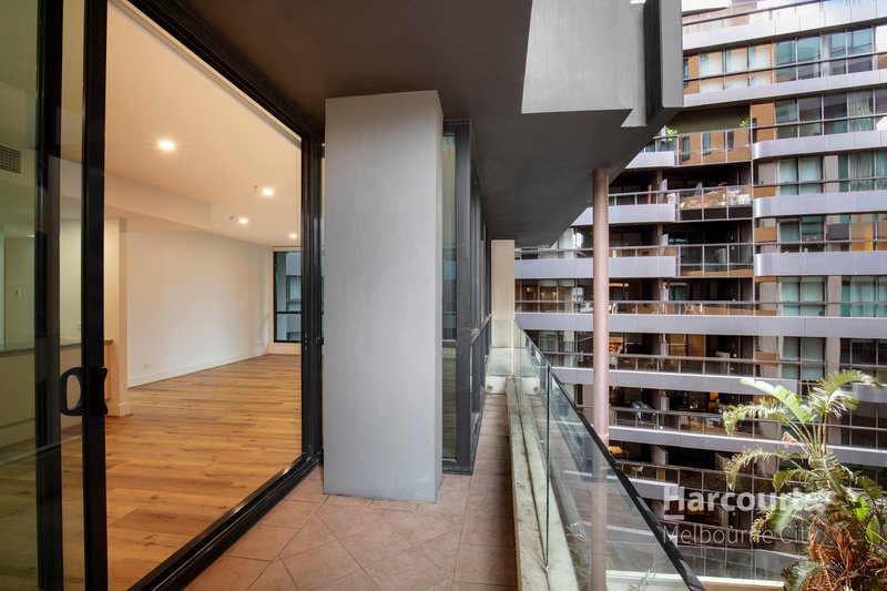 Photo - 605/19 Queens Road, Melbourne VIC 3004 - Image 5