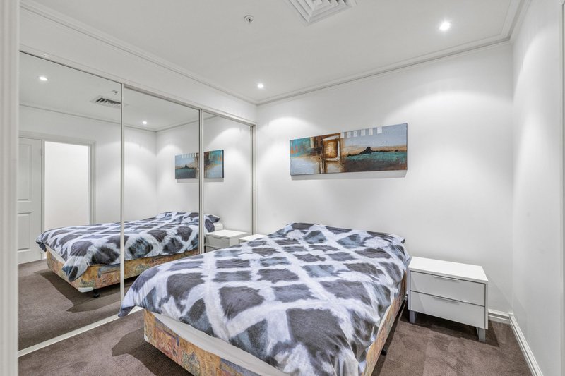 Photo - 605/2 St Georges Terrace, Perth WA 6000 - Image 10