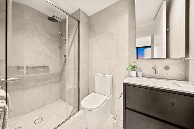 Photo - 605/28 Lissner Street, Toowong QLD 4066 - Image 7