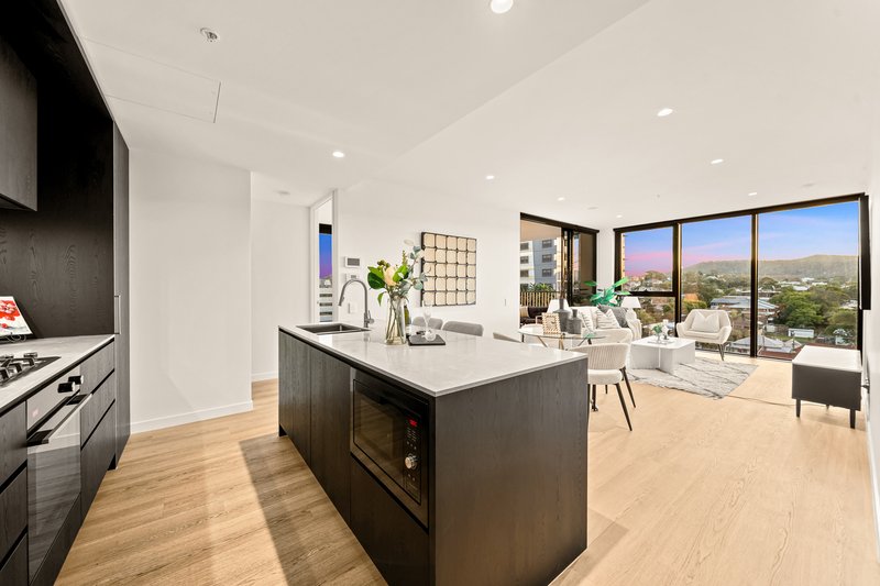 Photo - 605/28 Lissner Street, Toowong QLD 4066 - Image 9