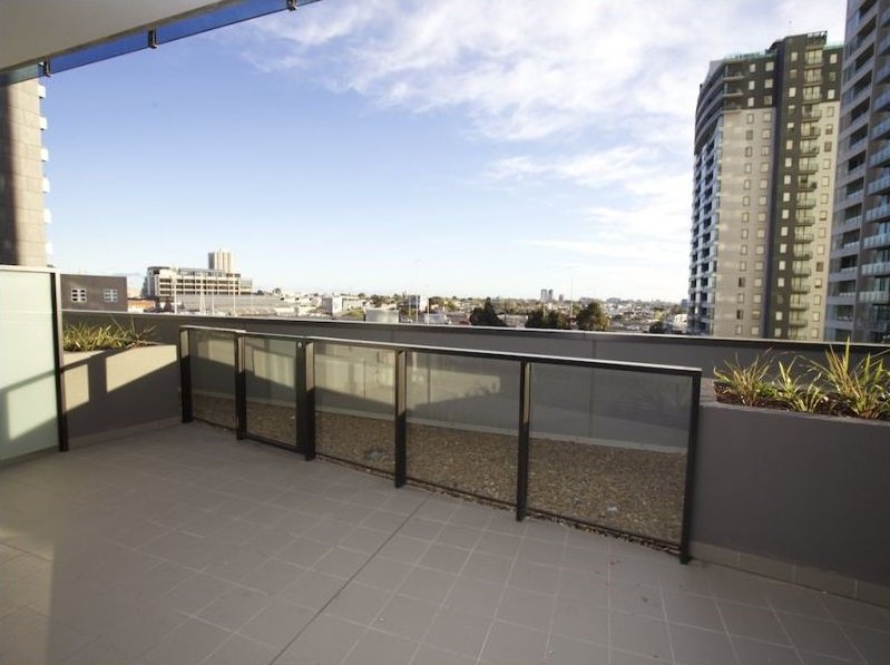 Photo - 605/50 Haig Street, Southbank VIC 3006 - Image 7