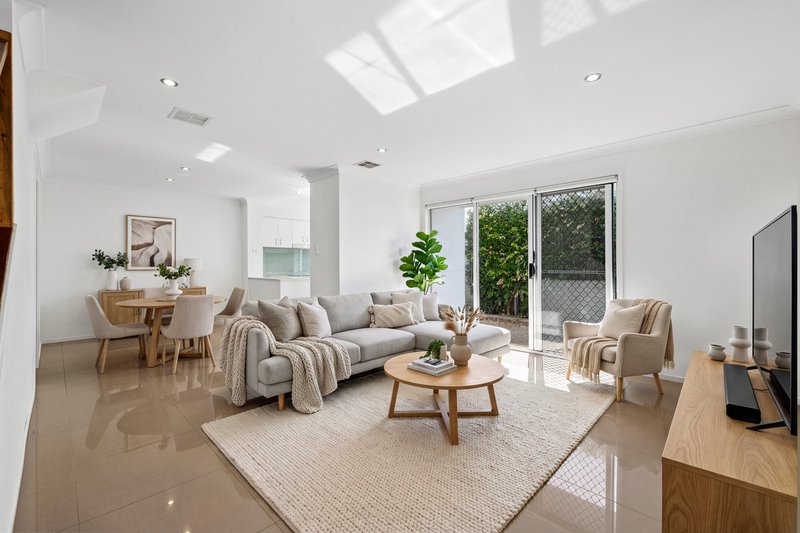 Photo - 60/57 Charles Canty Drive, Wellington Point QLD 4160 - Image 2