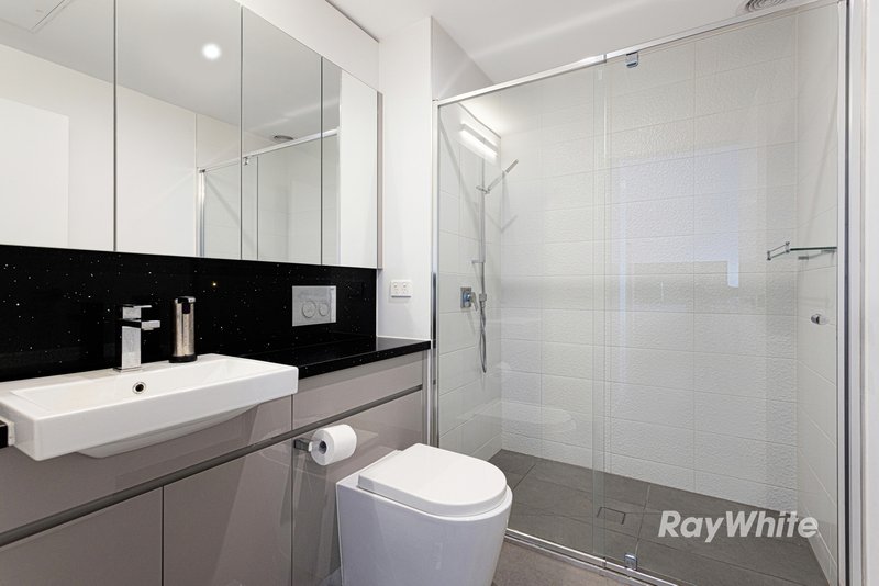 Photo - 605/70 Batesford Road, Chadstone VIC 3148 - Image 7